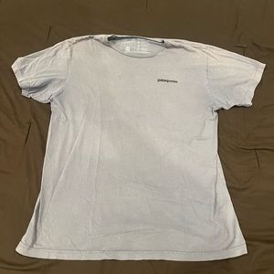 Men’s Patagonia shirt